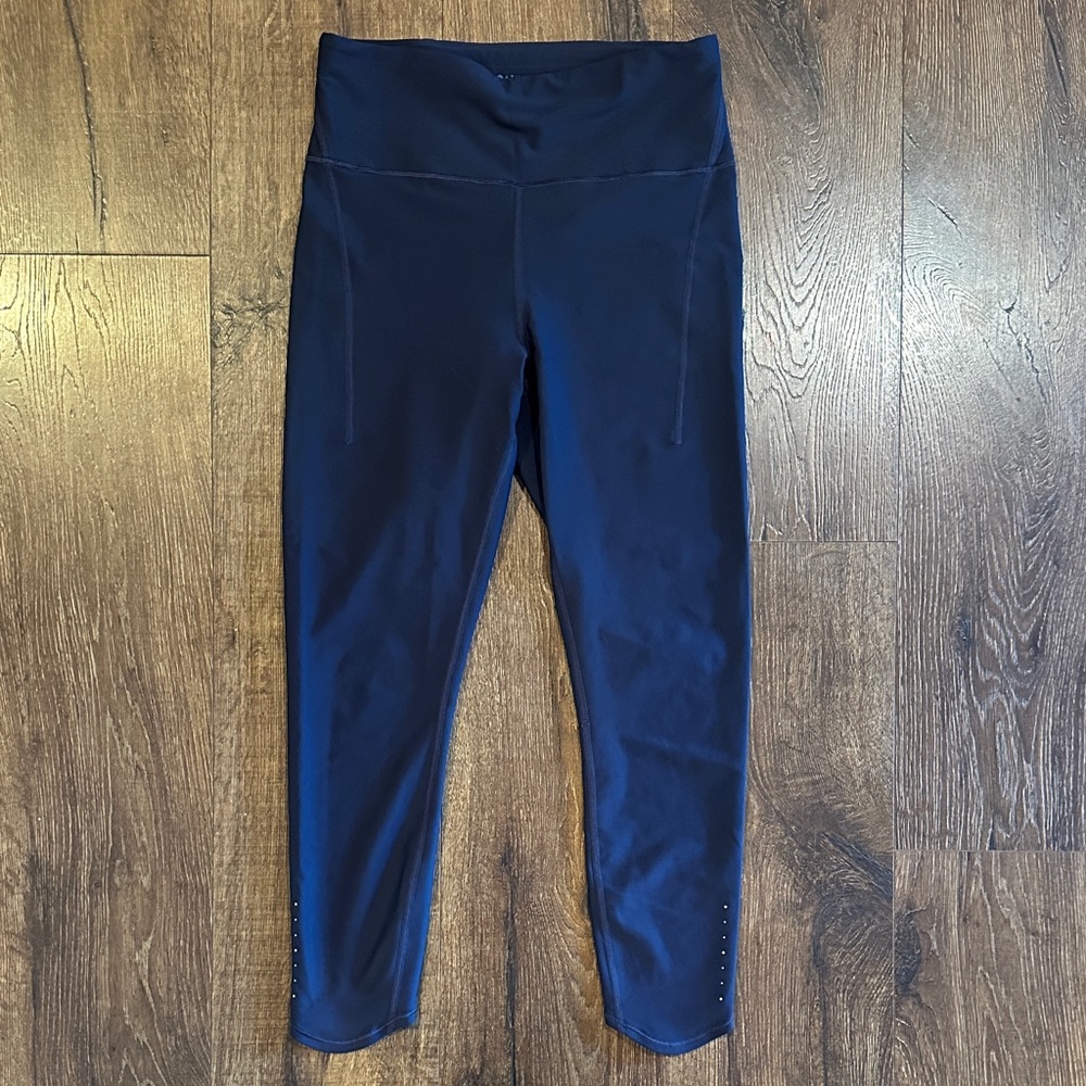 Athleta Pacesetter 7/8 Tight Leggings Size Medium Navy Blue